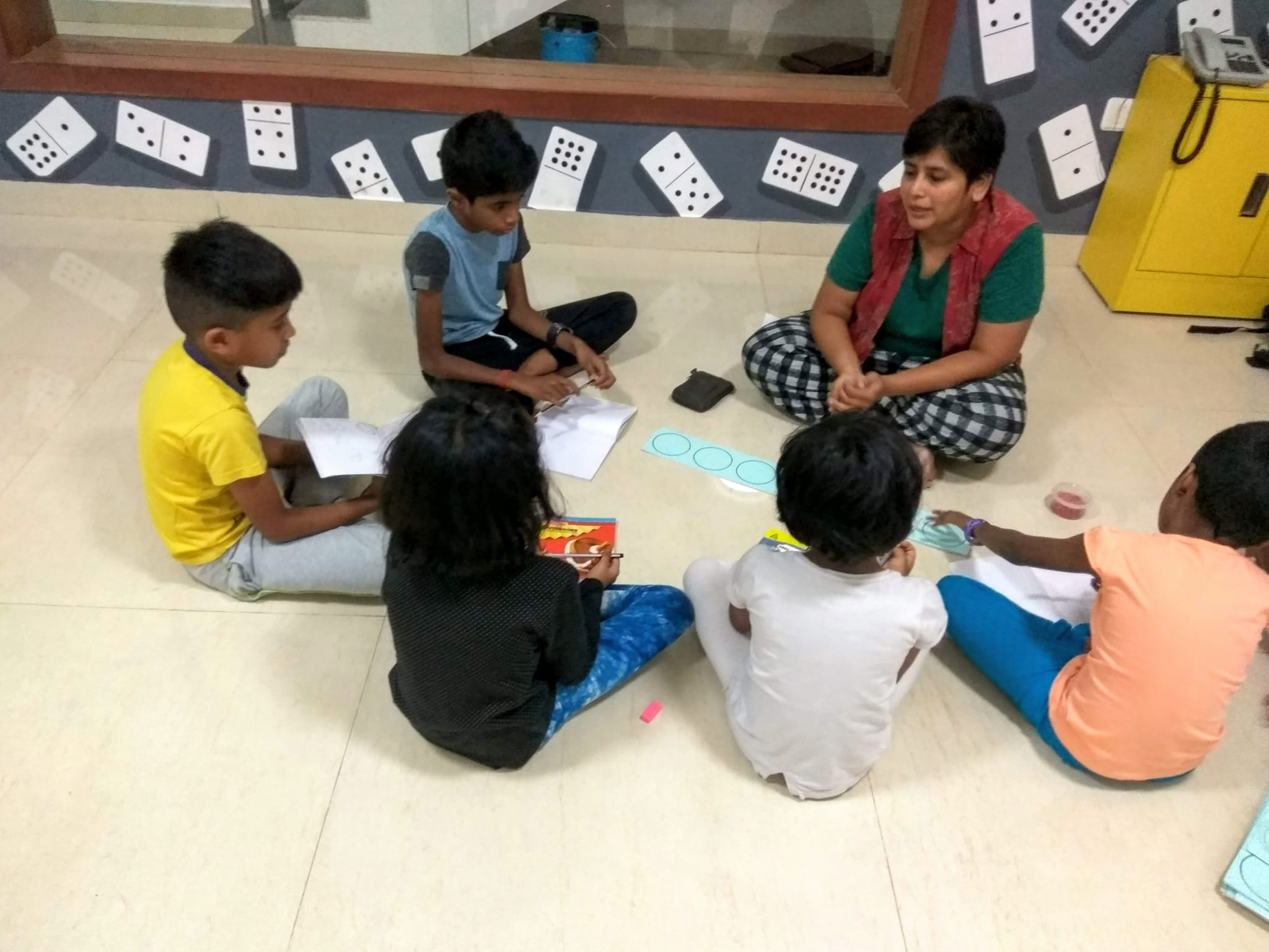 Juniors exploring the dots Juniors exploring the dots